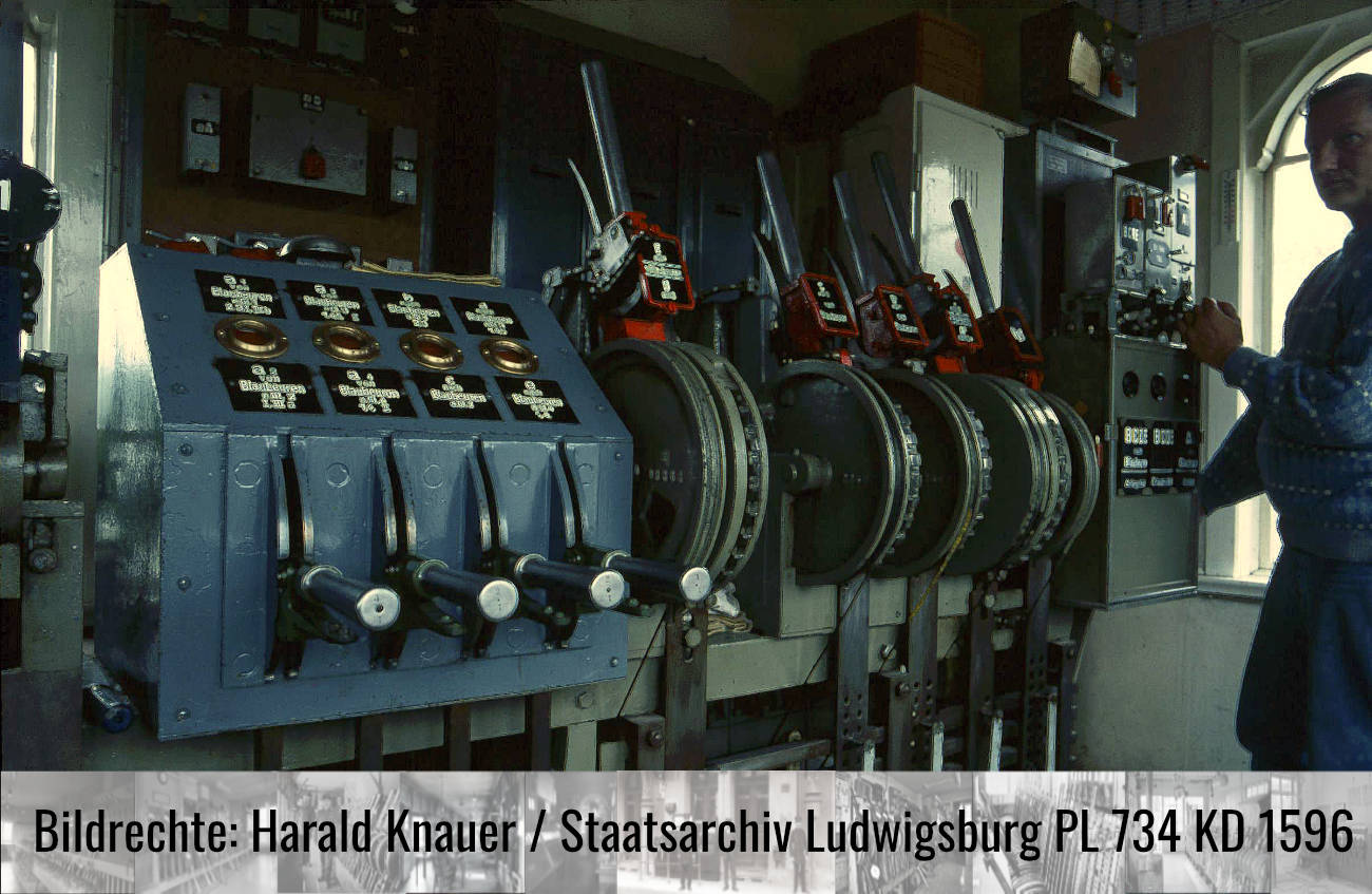Fallenblock im Stellwerk 1 des Bahnhofs Schelklingen. 28. April 1989. Foto Harald Knauer / Landesarchiv BW - http://www.landesarchiv-bw.de/plink/?f=2-5739428-1